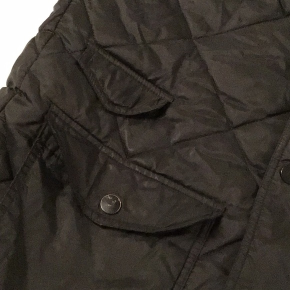 Hurley quilted coat with hoodie and fleece on the inside. Size medium. - Picture 10 of 13